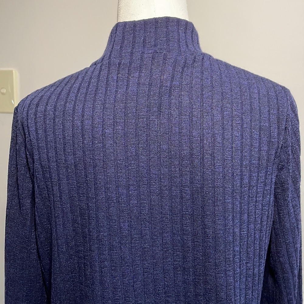 BNWT✨ NONI B mock neck skivvy in navy blue - Picture 6 of 9